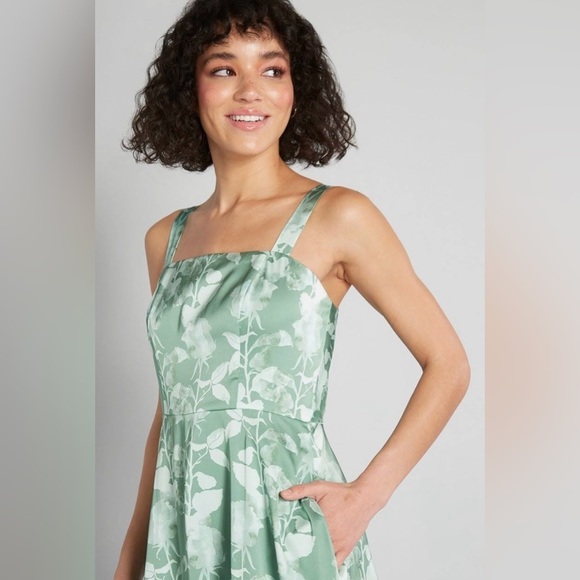 NWT Modcloth Hutch Strap Fit & Flare Green Foral Dress with Pocket 2 - Picture 3 of 3